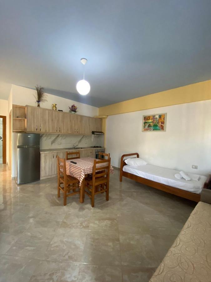 Dosti Apartment Ксаміл Екстер'єр фото