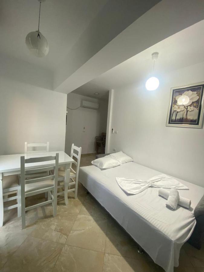 Dosti Apartment Ксаміл Екстер'єр фото