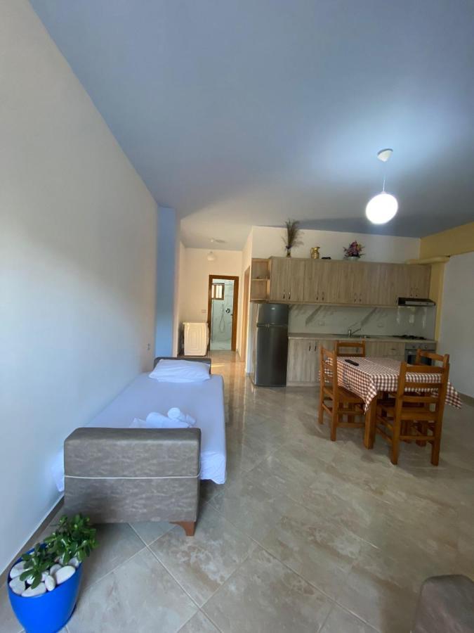 Dosti Apartment Ксаміл Екстер'єр фото